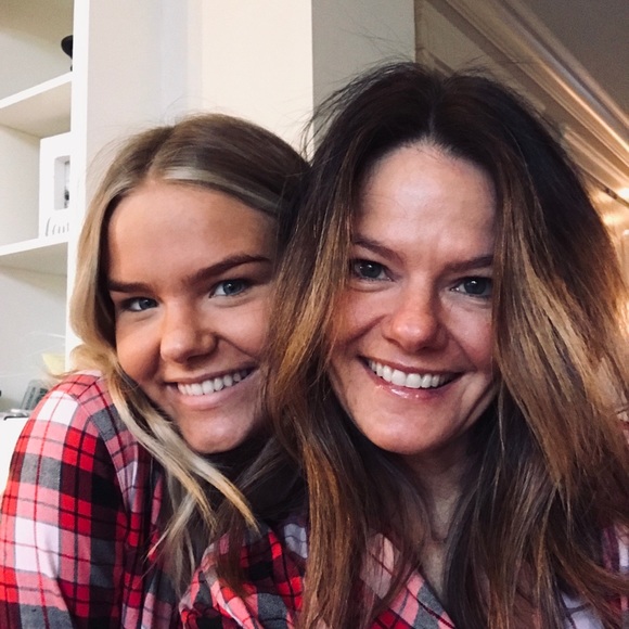 Meet your Posher, Lisa - Picture 1 of 1